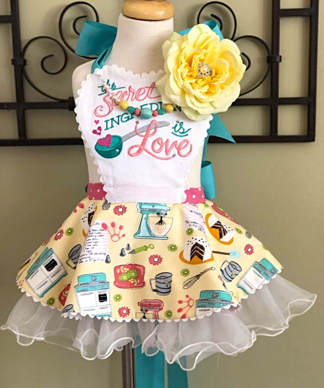 Betty Crocker Me - Couture Aprons